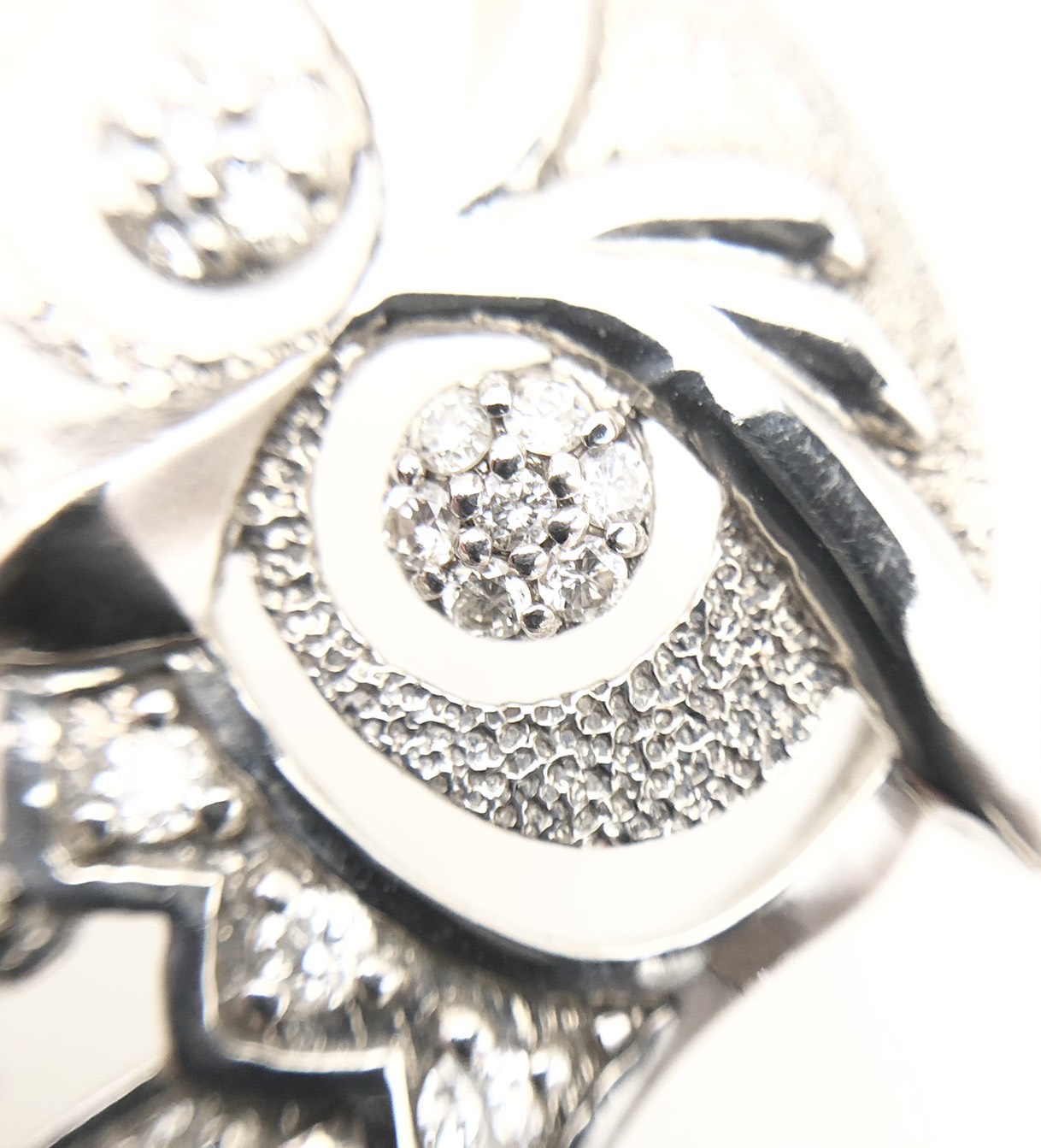 【ZA-46】トップ・ブローチ