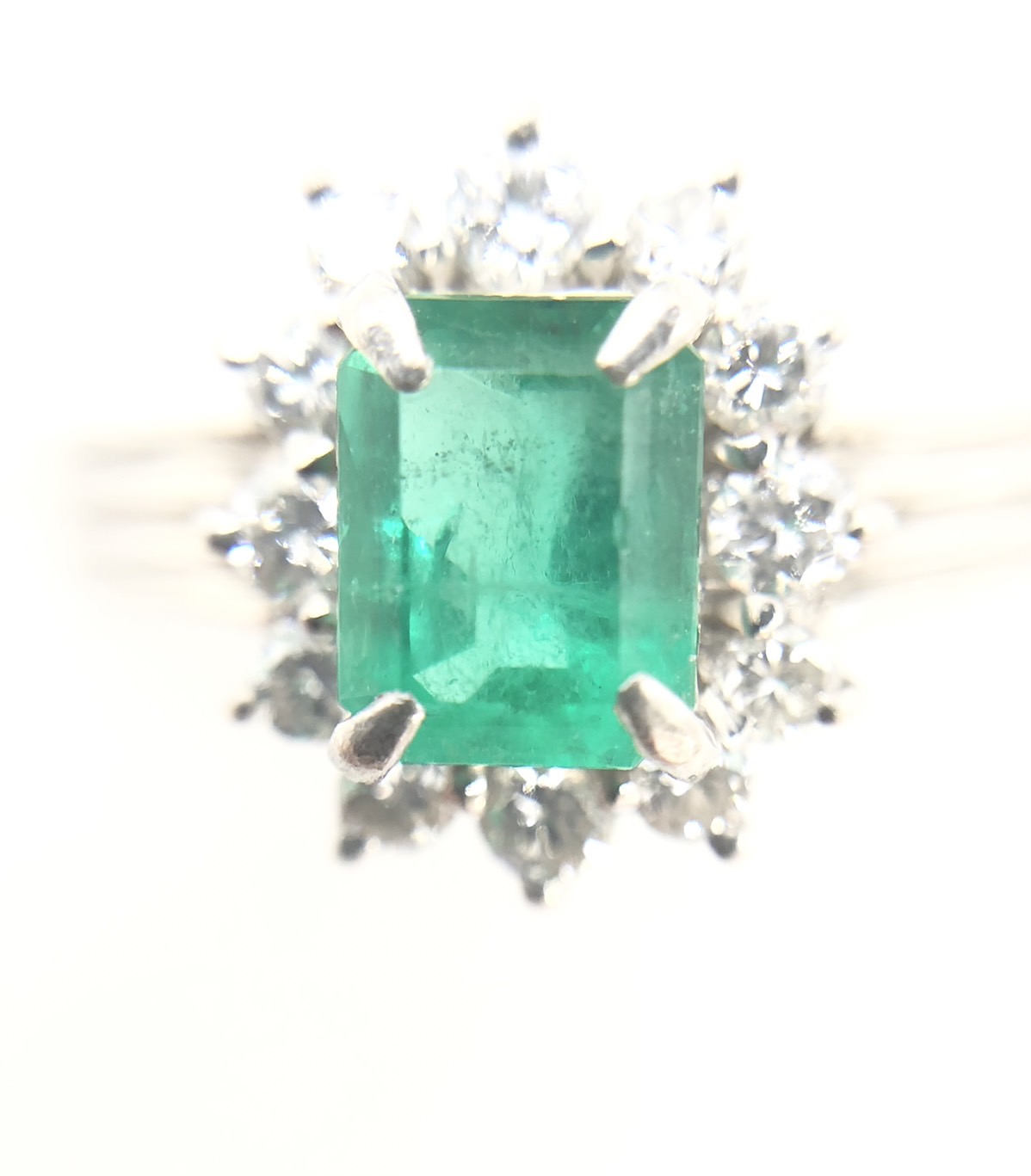 【ZA-24】エメラルドリング