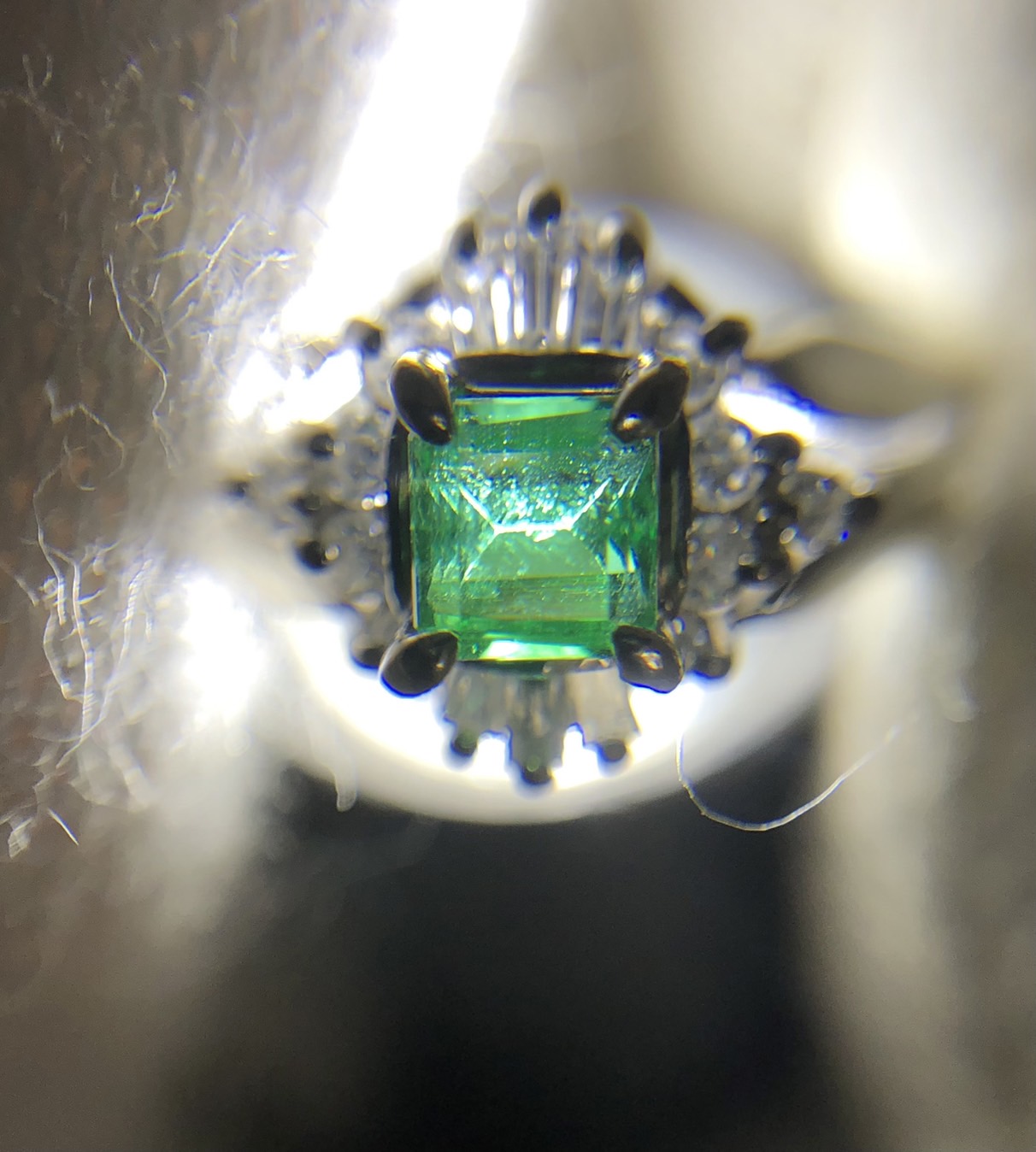 【ZA-26】エメラルドリング