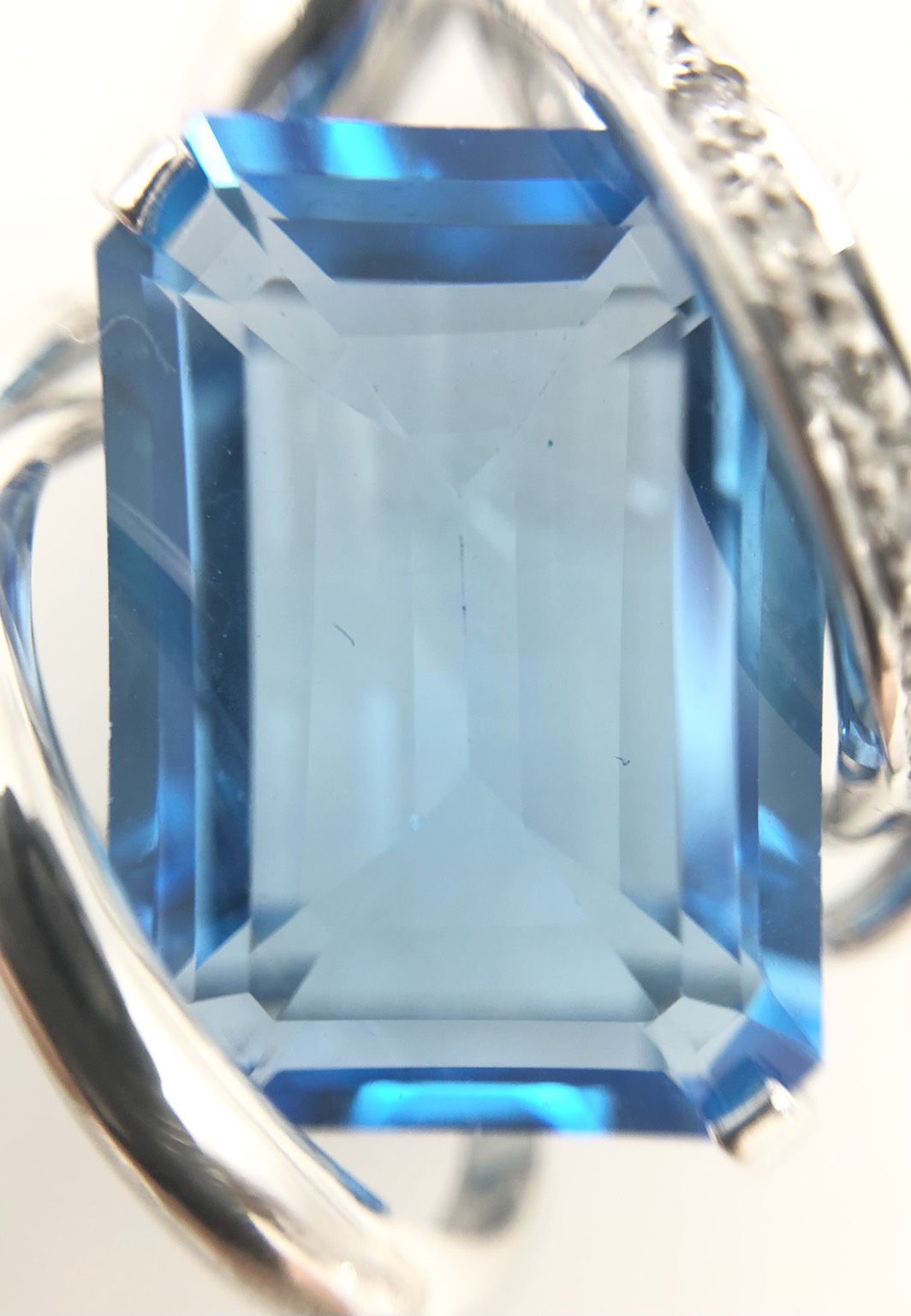 【ZA-75】トップ